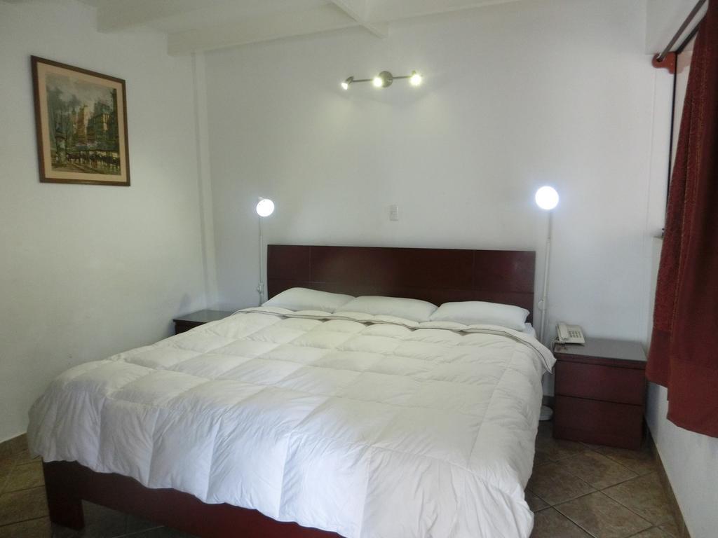 Hotel Miraflores Lodge Lima Rom bilde